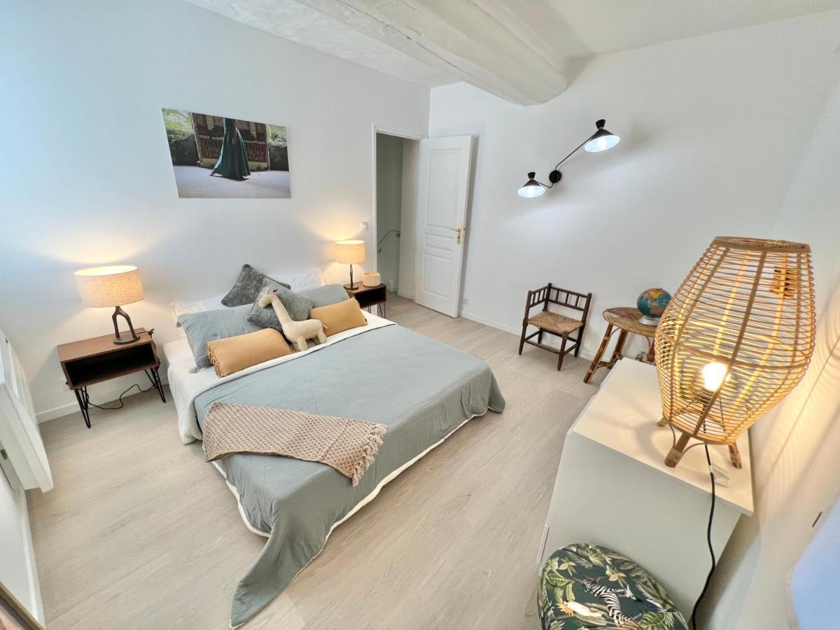 Maison De Village Au Calme. Lourmarin Esterno foto