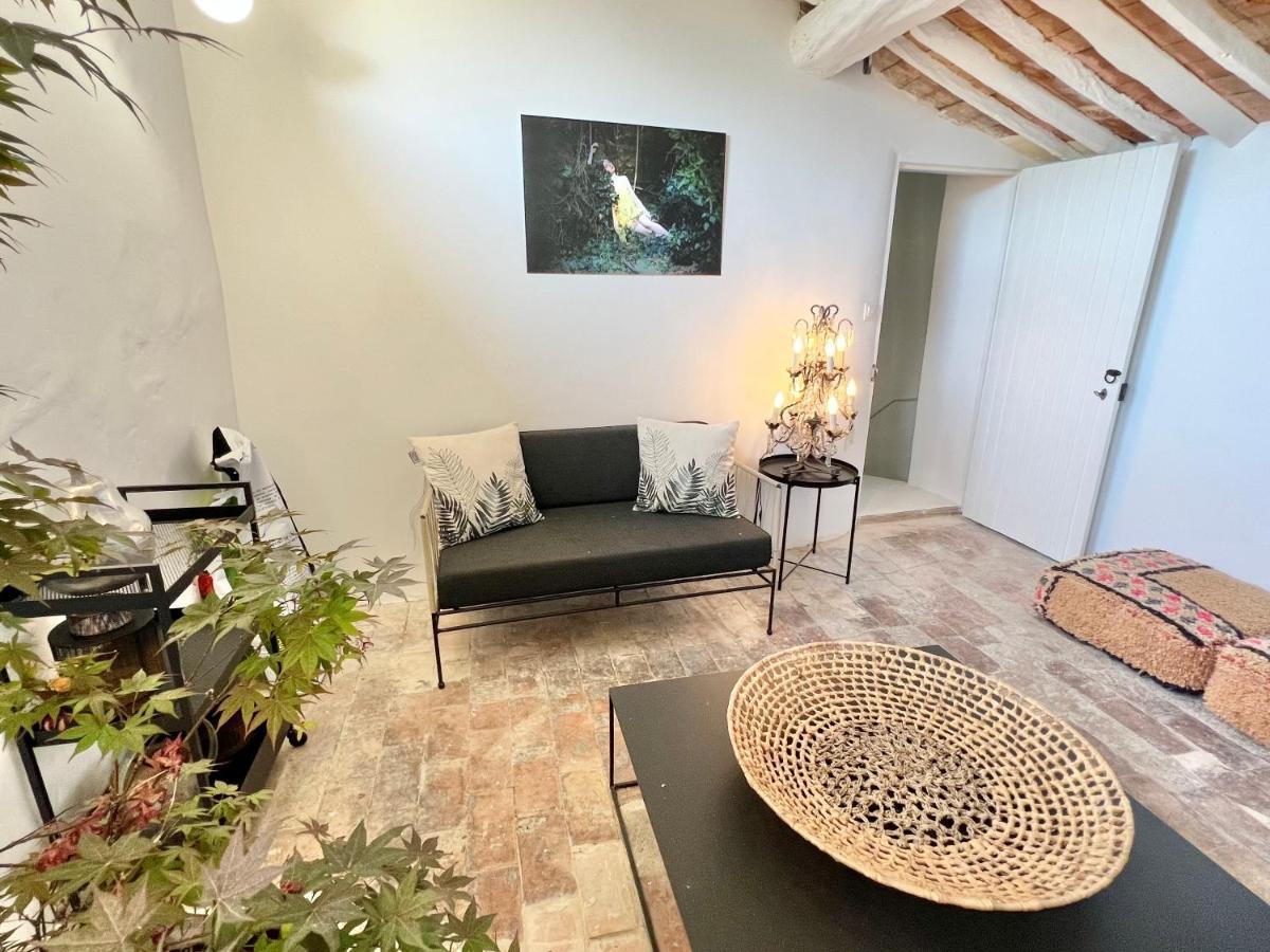 Maison De Village Au Calme. Lourmarin Esterno foto